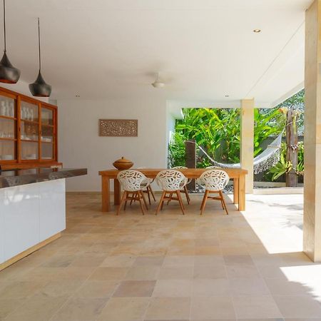 Villa Rasa Senang, With Private Cook And Pool Karangasem  Exterior photo