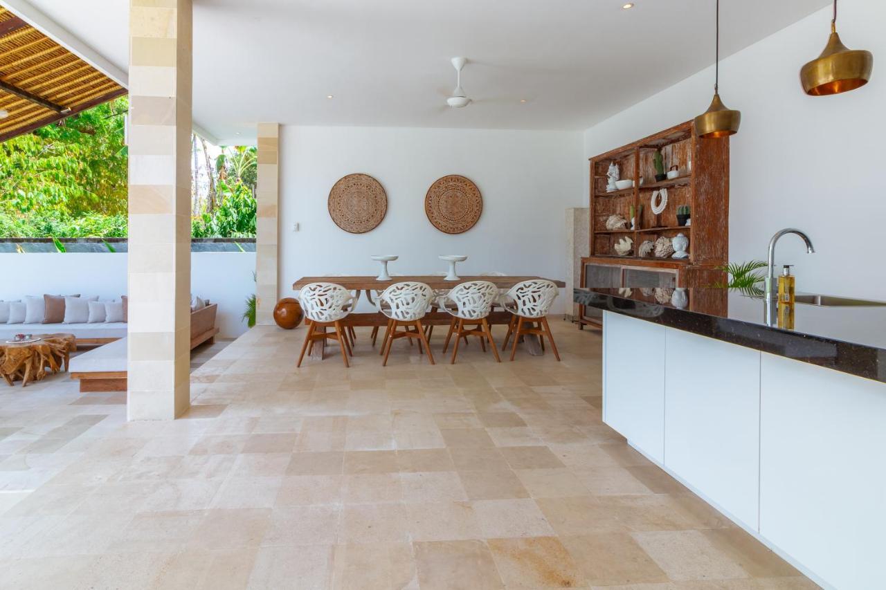 Villa Rasa Senang, With Private Cook And Pool Karangasem  Exterior photo