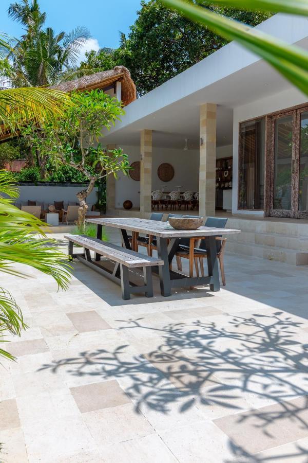 Villa Rasa Senang, With Private Cook And Pool Karangasem  Exterior photo